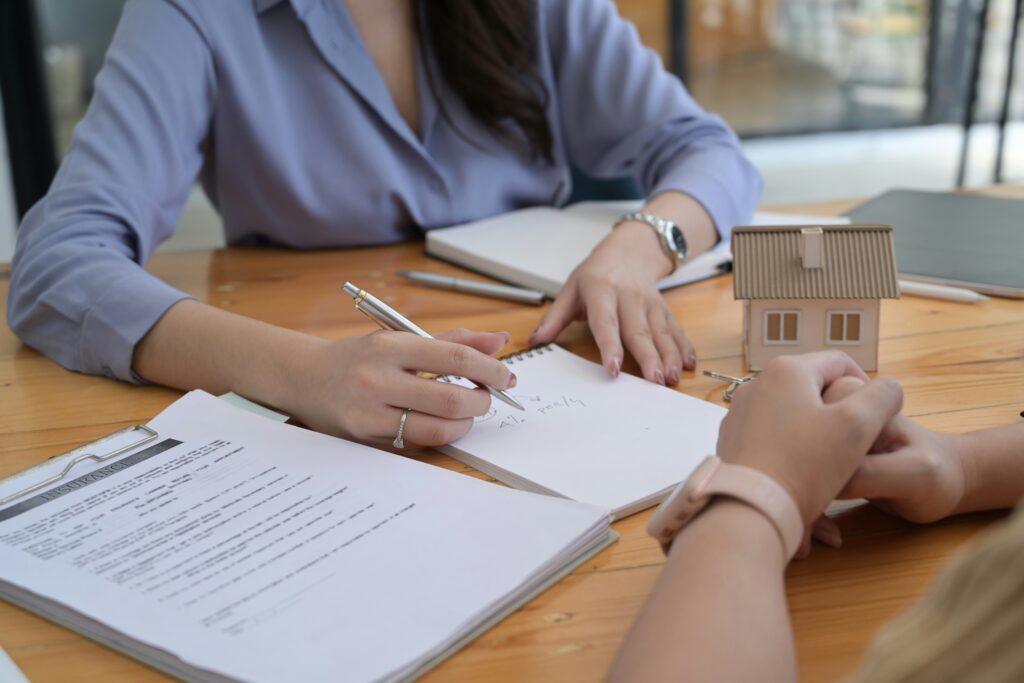 real estate lawyers 6