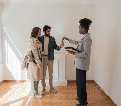 real estate lawyers 4